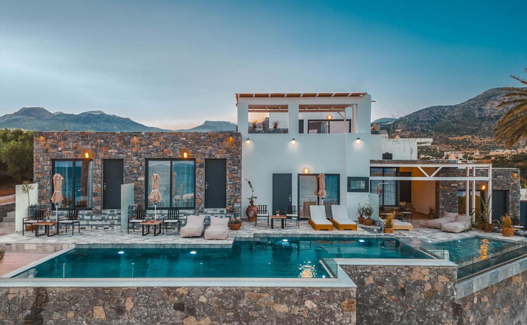 Makrýgialos Plakakia Luxury Apartments מראה חיצוני תמונה