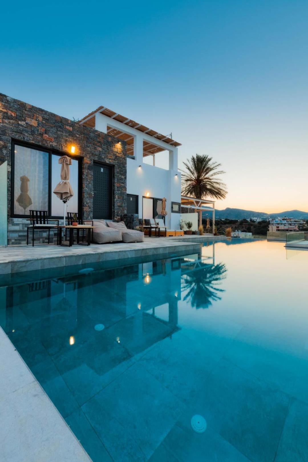 Makrýgialos Plakakia Luxury Apartments מראה חיצוני תמונה