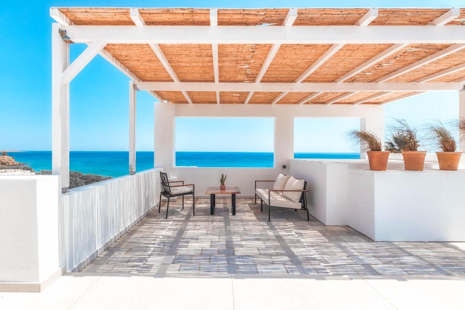 Makrýgialos Plakakia Luxury Apartments מראה חיצוני תמונה