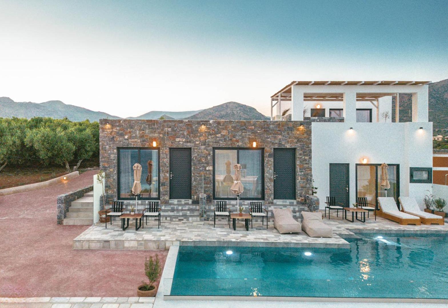 Makrýgialos Plakakia Luxury Apartments מראה חיצוני תמונה